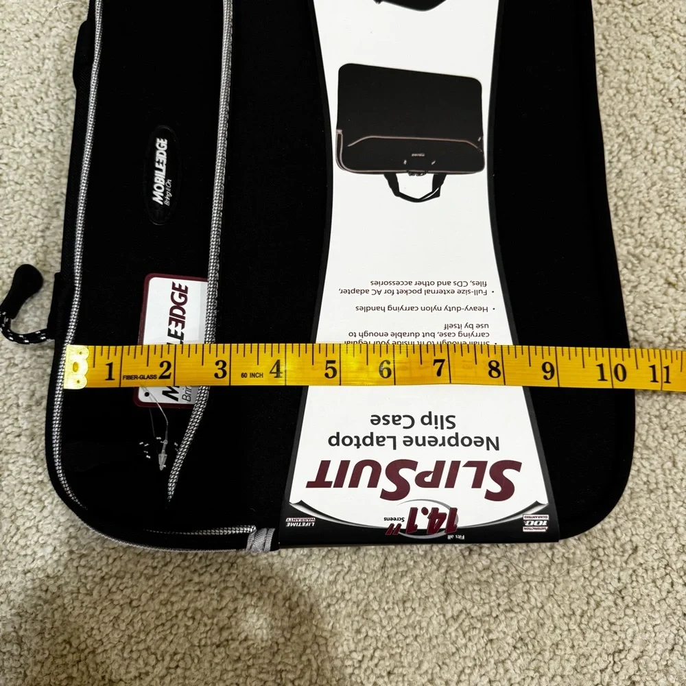 NWT Mobile Edge Black Neoprene Laptop Sleeve With Handles Fits 14.1